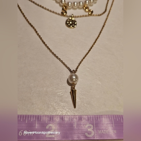 3/15$ Icing Boss Necklace - Picture 2 of 6